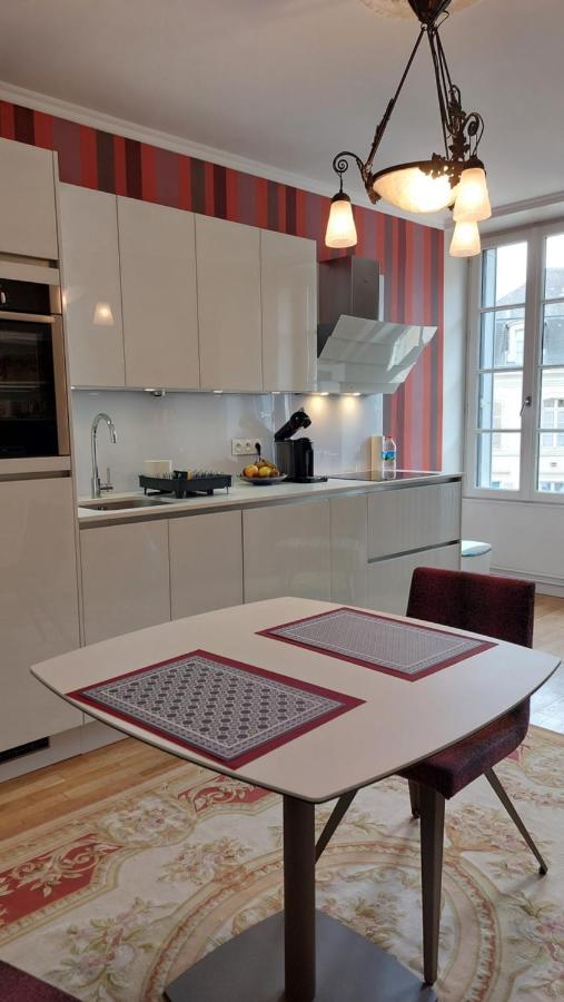 Suprematisme Appartement De Prestige Vierzon Eksteriør bilde